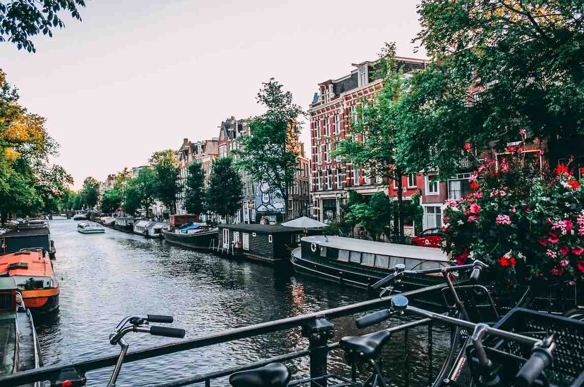 Amsterdam Tour Package